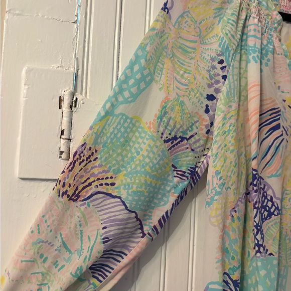 Lilly Pulitzer 100% Silk Pastel Print Smocked Long Sleeve Elsa Blouse Size L - Picture 3 of 11